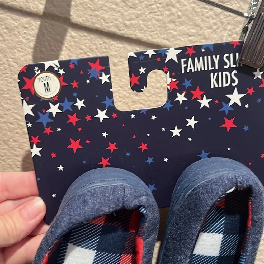 New All American Kid Patriotic Slippers Size Medium 13-1 NWT